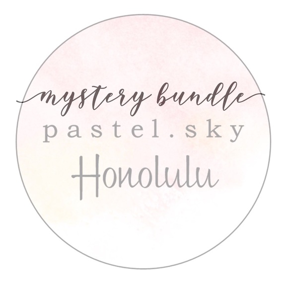 Accessories - wholesale bundles available!